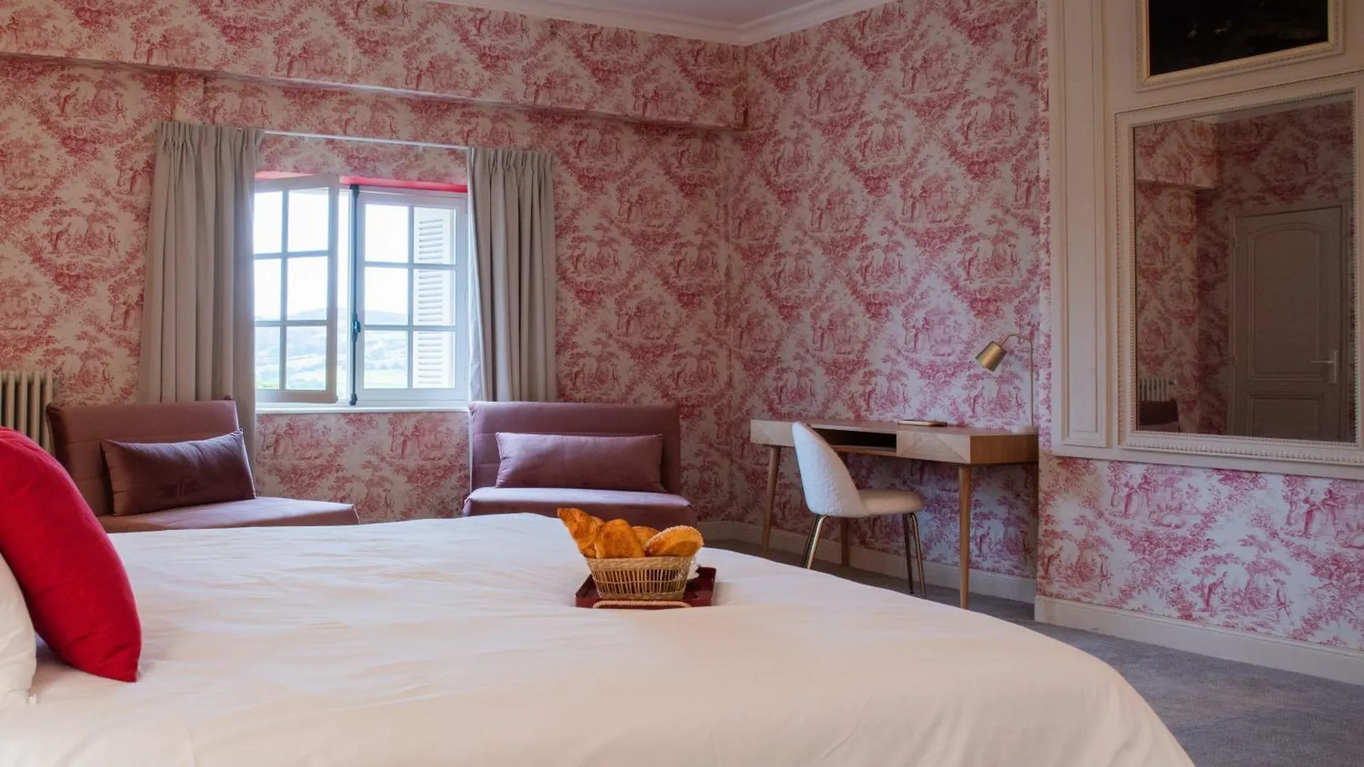 Chateau De Roques Teilhet  3*, Teilhet (Ariege)